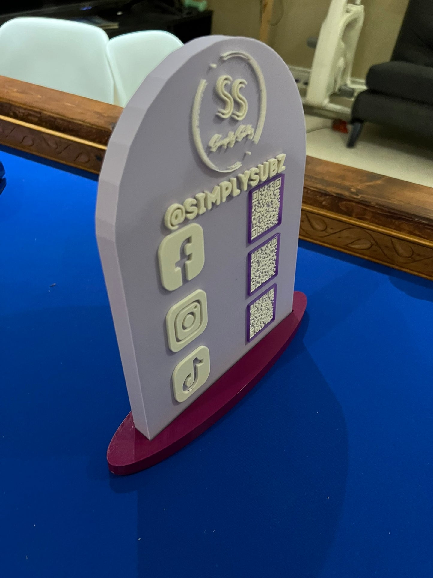 Interactive Restaurant Menu Signs with QR Code and NFC Features